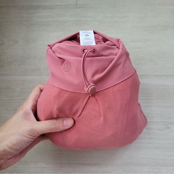 NWT Lululemon Packable Water-Repellent Jacket - Brier Rose - Picture 15 of 16